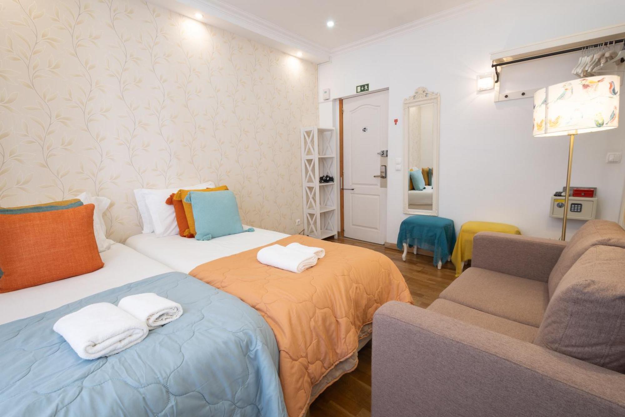 Sweet Suites Guesthouse Close To Famous Avenue Liberty Lisbon Exterior photo